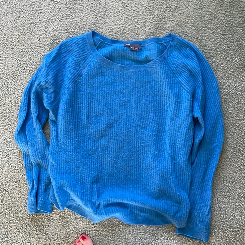 Vince medium blue light cashmere sweater